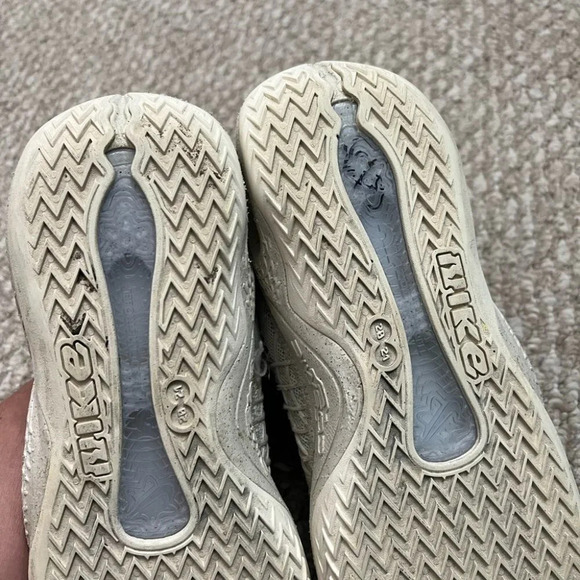 Nike Cosmic Unity DA6725-100 Men's Natural Gray Basketball Sneaker Shoes WH165 - Picture 6 of 14